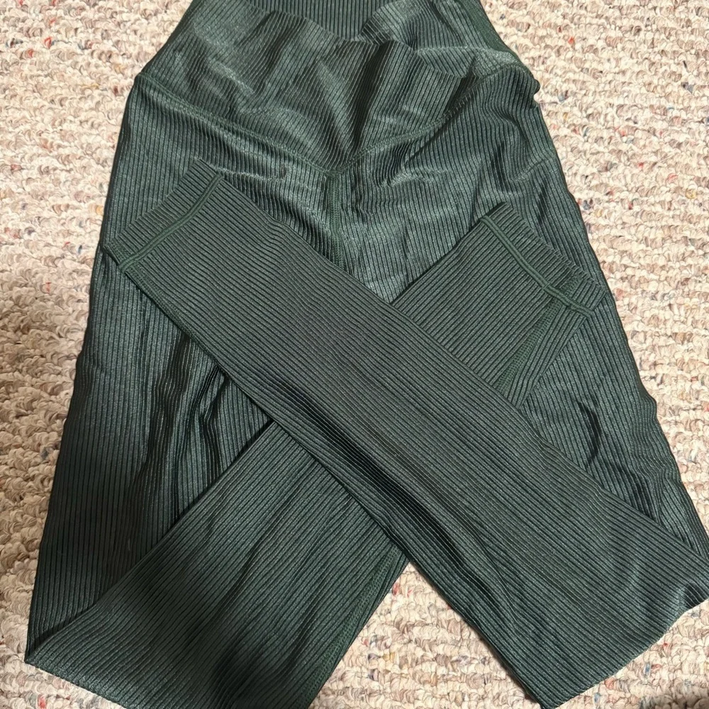 Aerie Set Ribbed Shine Crossover Legging & Twist Front Sport Bra Tank Size Small